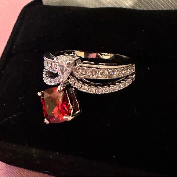 Costume jewelry ring - Ruby - size 6 - Picture 2 of 5